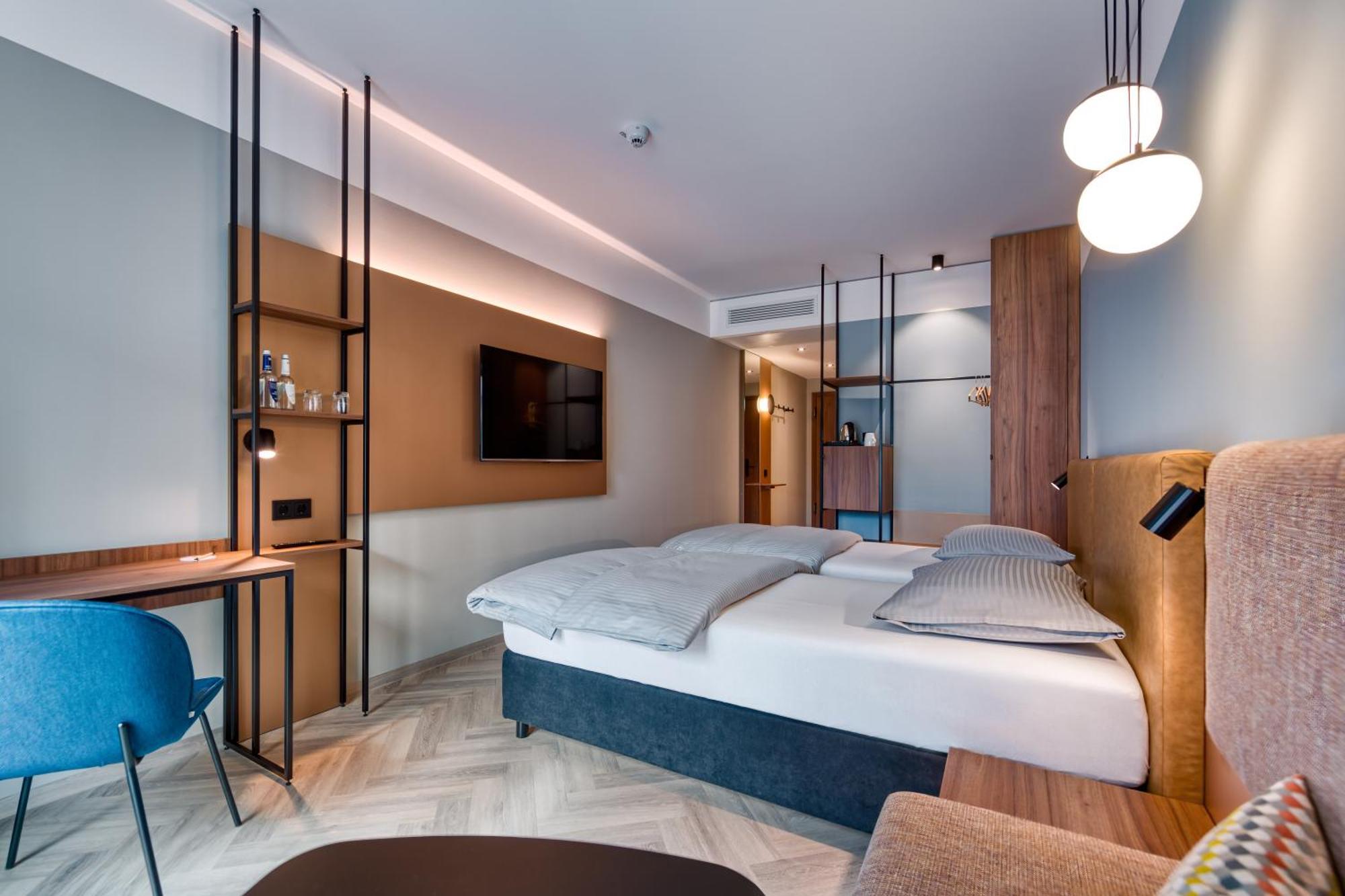 Stadthotel Neumarkt Mitte นอยมาร์คท์ อิน แดร์ โอเบอร์พฟัลซ์ ภายนอก รูปภาพ